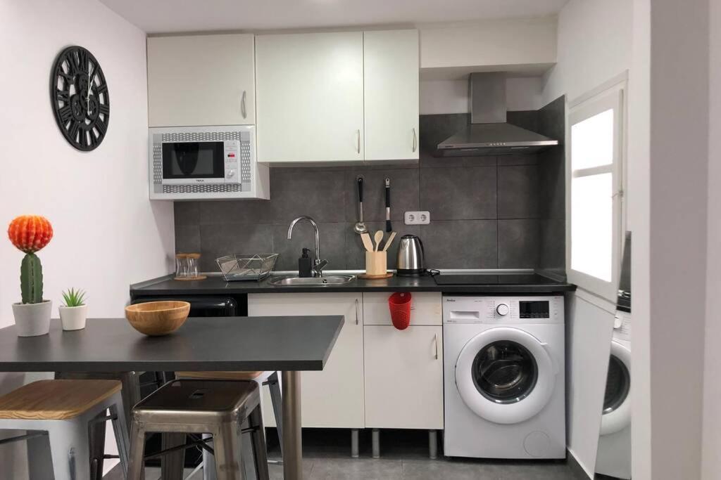 M4 Cool Terrace. 1 Min To Metro. 15 Min To Center Apartment Esplugues de Llobregat Exterior photo